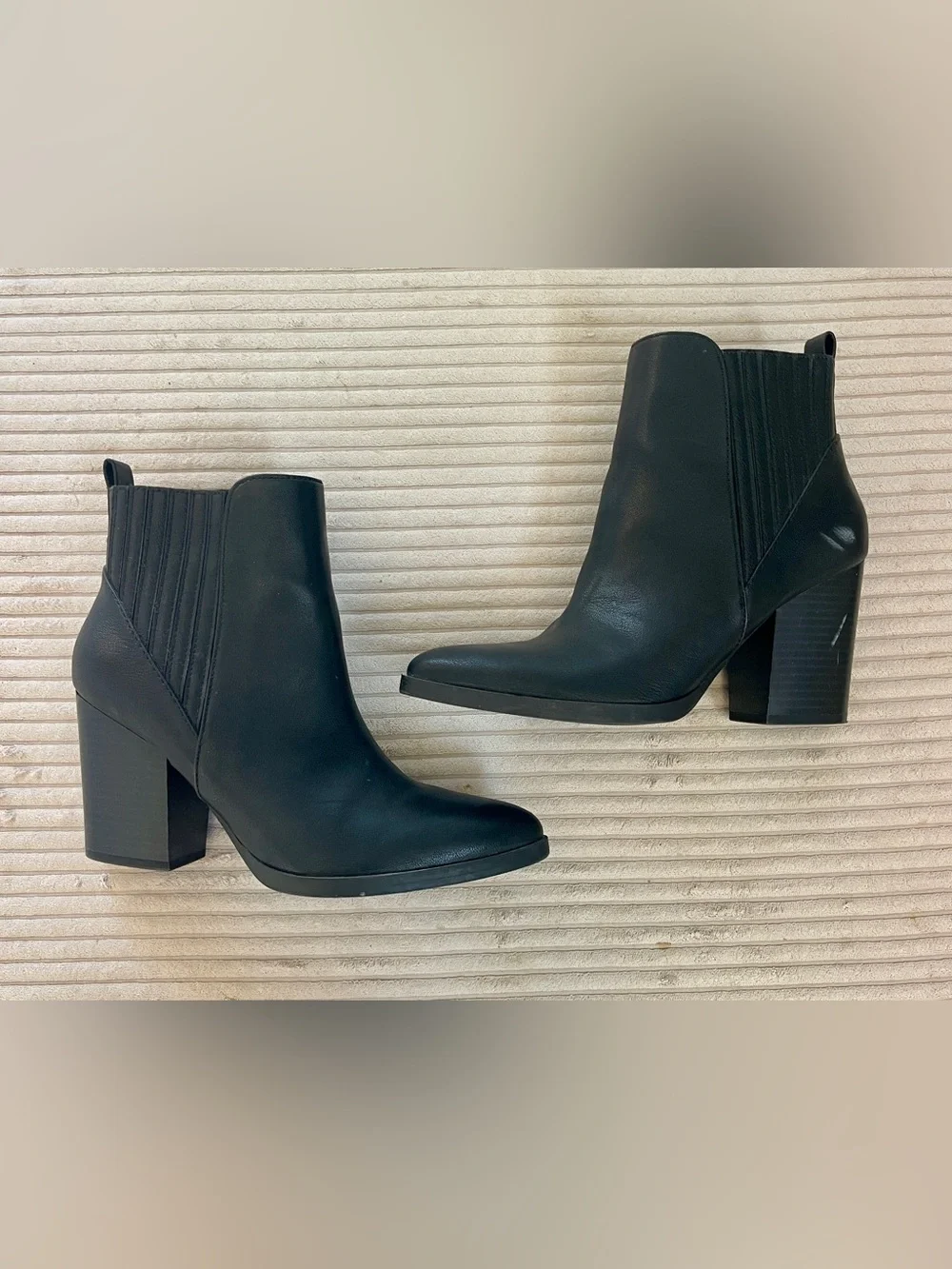 American Eagle Outfitters women’s size